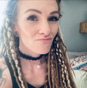 Meet your Posher, Cari